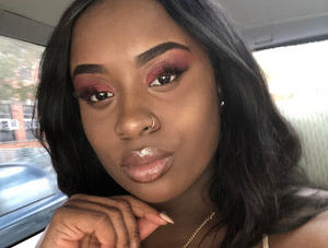 Meet your Posher, Ronika